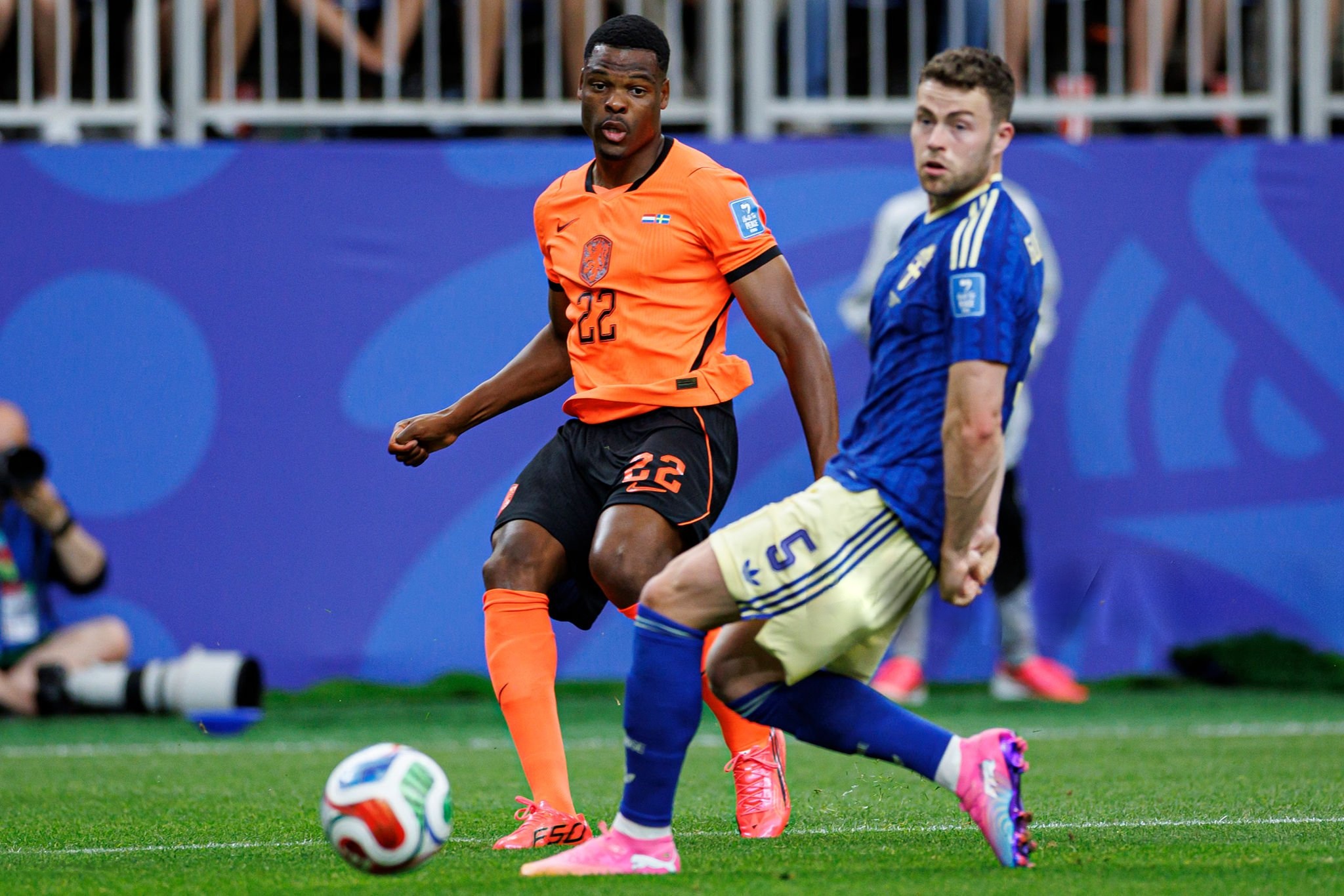 Gakpo and Brobbey Run Riot as Netherlands Humiliate Sweden - Image 2